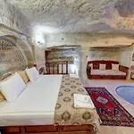 Chelebi Cave House 2* ギョレメ