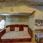 Chelebi Cave House ギョレメ