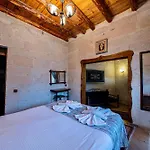 Chelebi Cave House ギョレメ