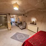 ホテル Chelebi Cave House ギョレメ