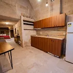 Chelebi Cave House 2* ギョレメ