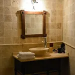 酒店 Chelebi Cave House 2*