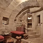 Chelebi Cave House 酒店 2*