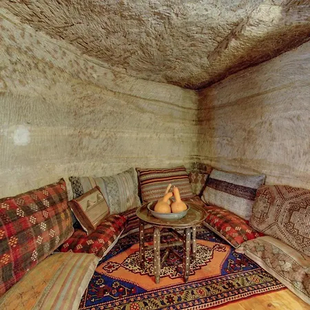Chelebi Cave House 2*