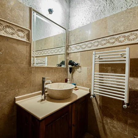 Chelebi Cave House Hotel