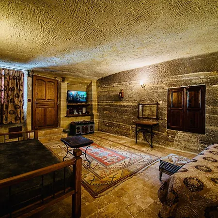 Chelebi Cave House 2*