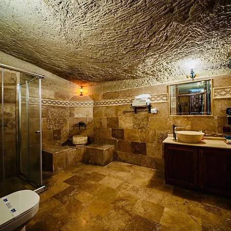 Chelebi Cave House Hotel 2*