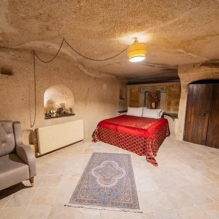 فندق Chelebi Cave House 2*