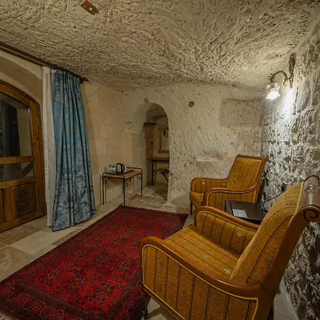 Chelebi Cave House Hotel 2*