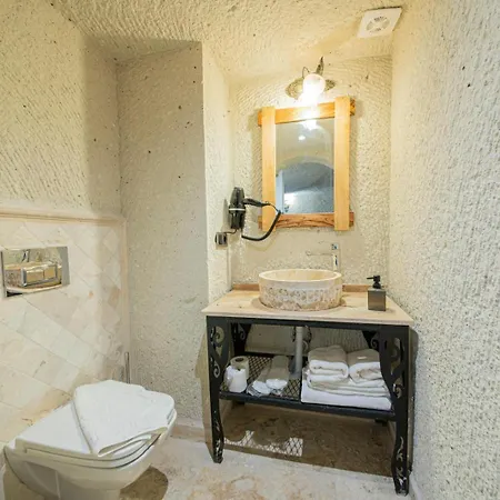 Chelebi Cave House Hotell 2*