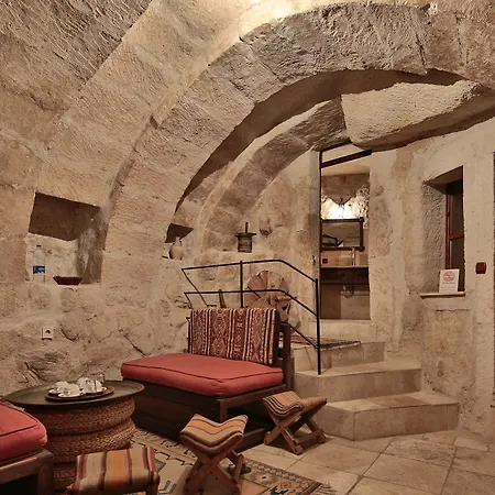 Chelebi Cave House Hotell 2*