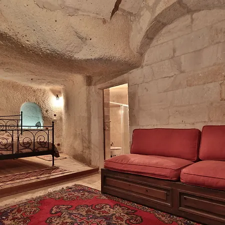 Chelebi Cave House Hotell 2*