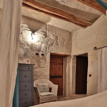 Chelebi Cave House ギョレメ
