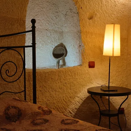 Chelebi Cave House 2* ギョレメ