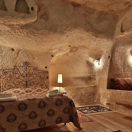 Chelebi Cave House ホテル