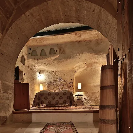 Chelebi Cave House 2*
