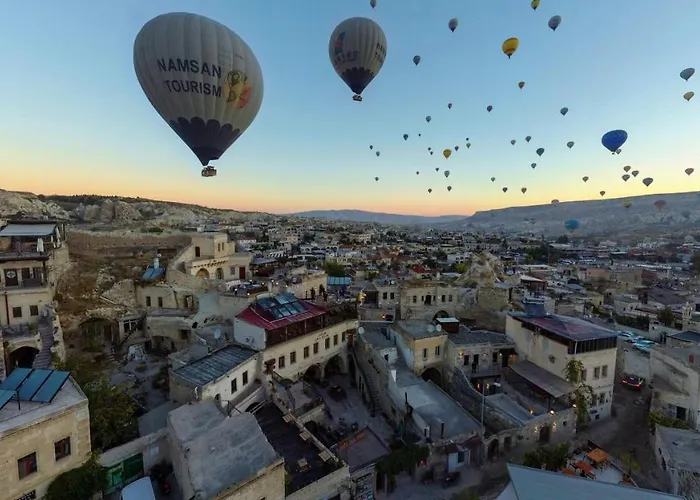 Chelebi Cave House 2*