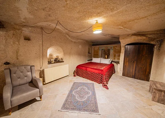 فندق Chelebi Cave House 2*