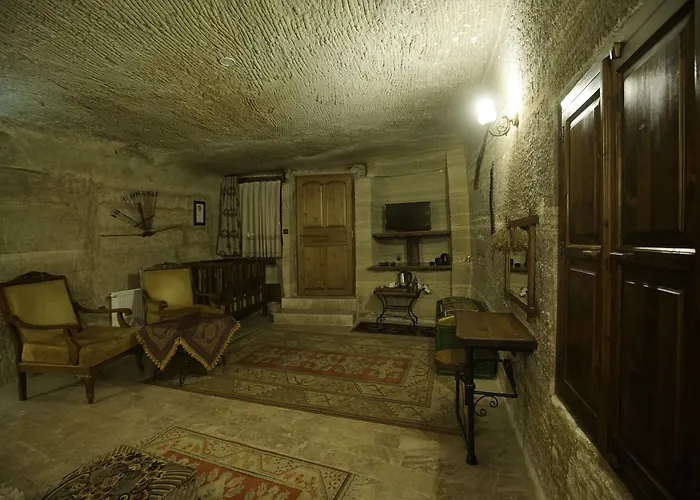 Chelebi Cave House فندق