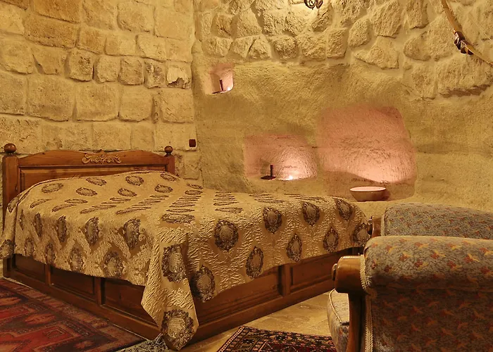 فندق Chelebi Cave House 2*
